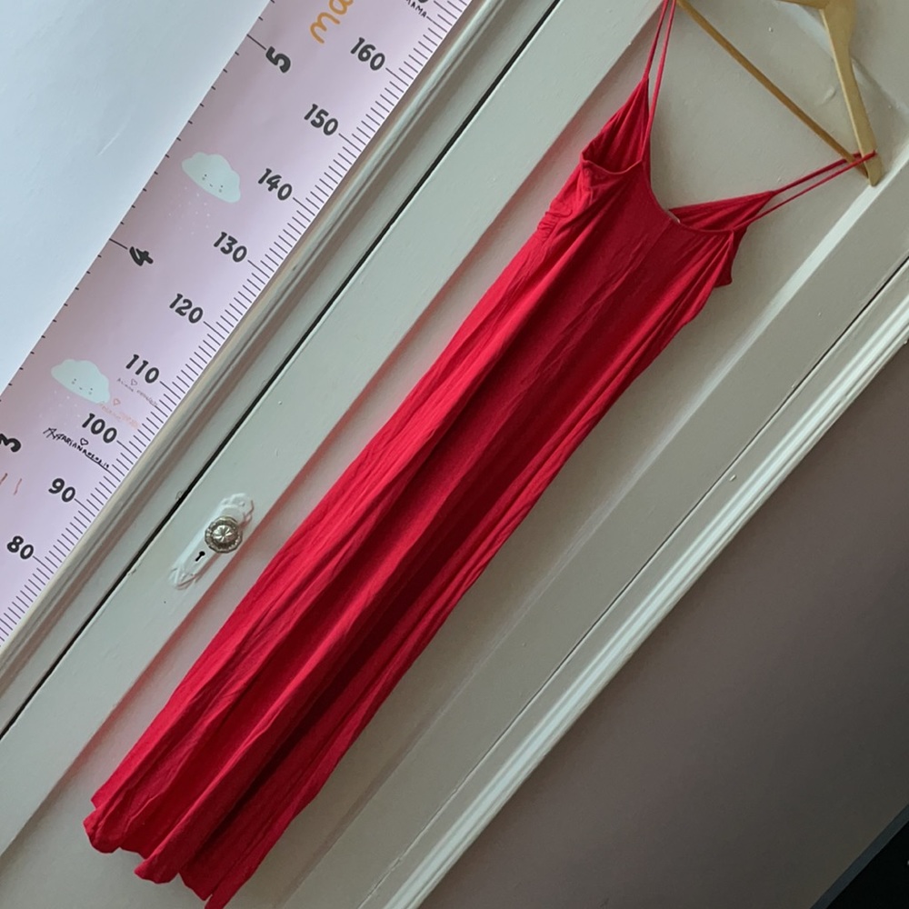Red Dress - Picture 2 of 3